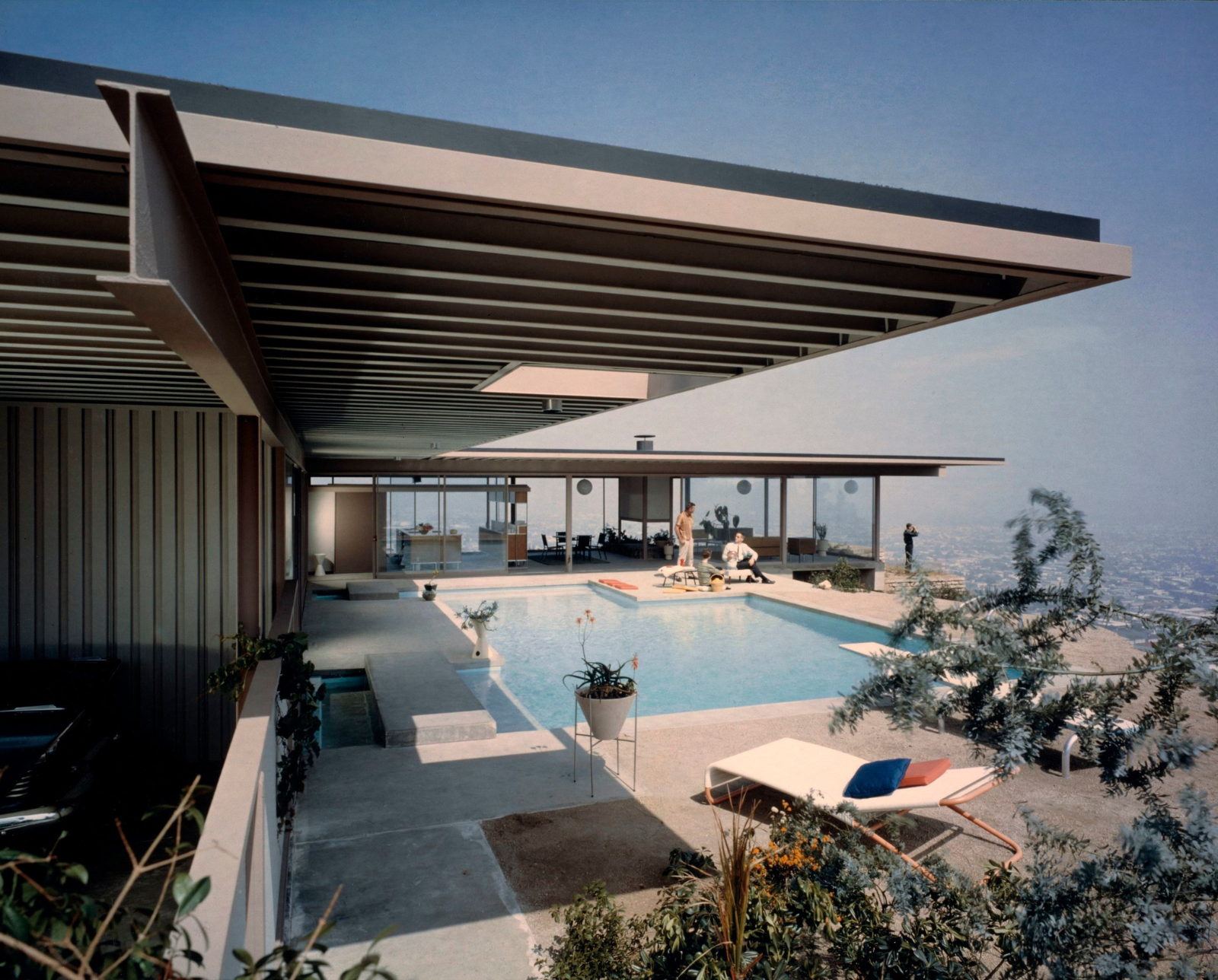 The Stahl House, a frequent feature in Architecture Magazine, Los Angeles Magazine, and other publications after photographs by Shulman like the one above of the pool and backyard in color.