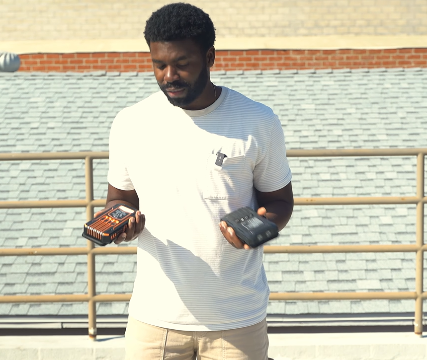 durability test for SOARAISE solar charger