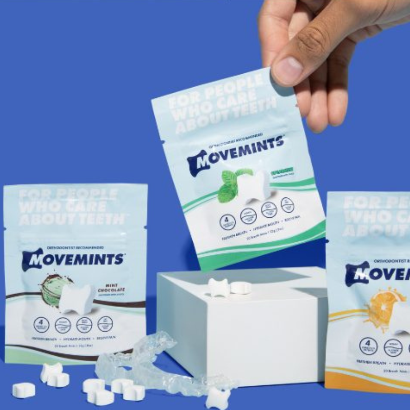 Picture of Movemints used to avoid improper positioning of Invisalign aligner trays.