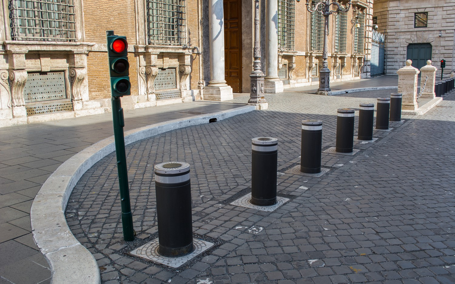 Bollard Lights for Street Walkway - pxhere