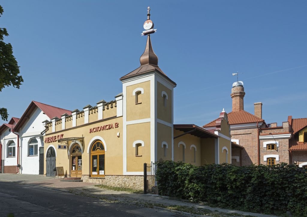 Browar Tarnowskich w Tarnobrzegu (źródło: https://commons.wikimedia.org/wiki/File:2014_Tarnobrzeg,_Browar_Tarnowskich_06.JPG)