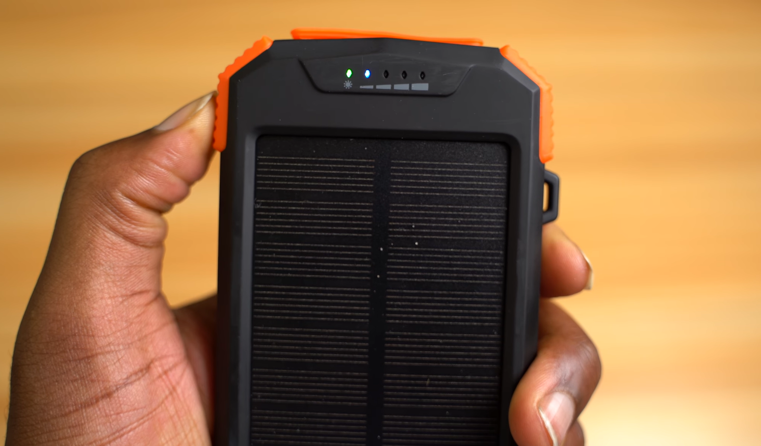Blavor solar power bank at one bar