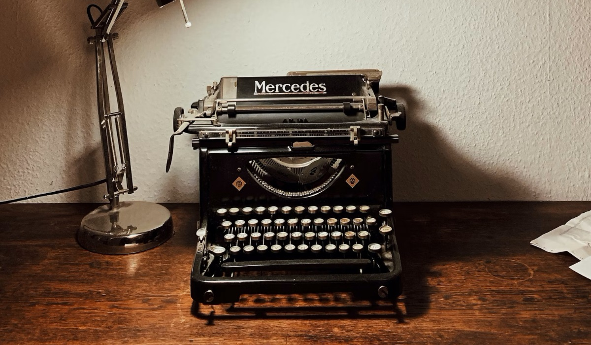 Edwardian typewriter on desk 