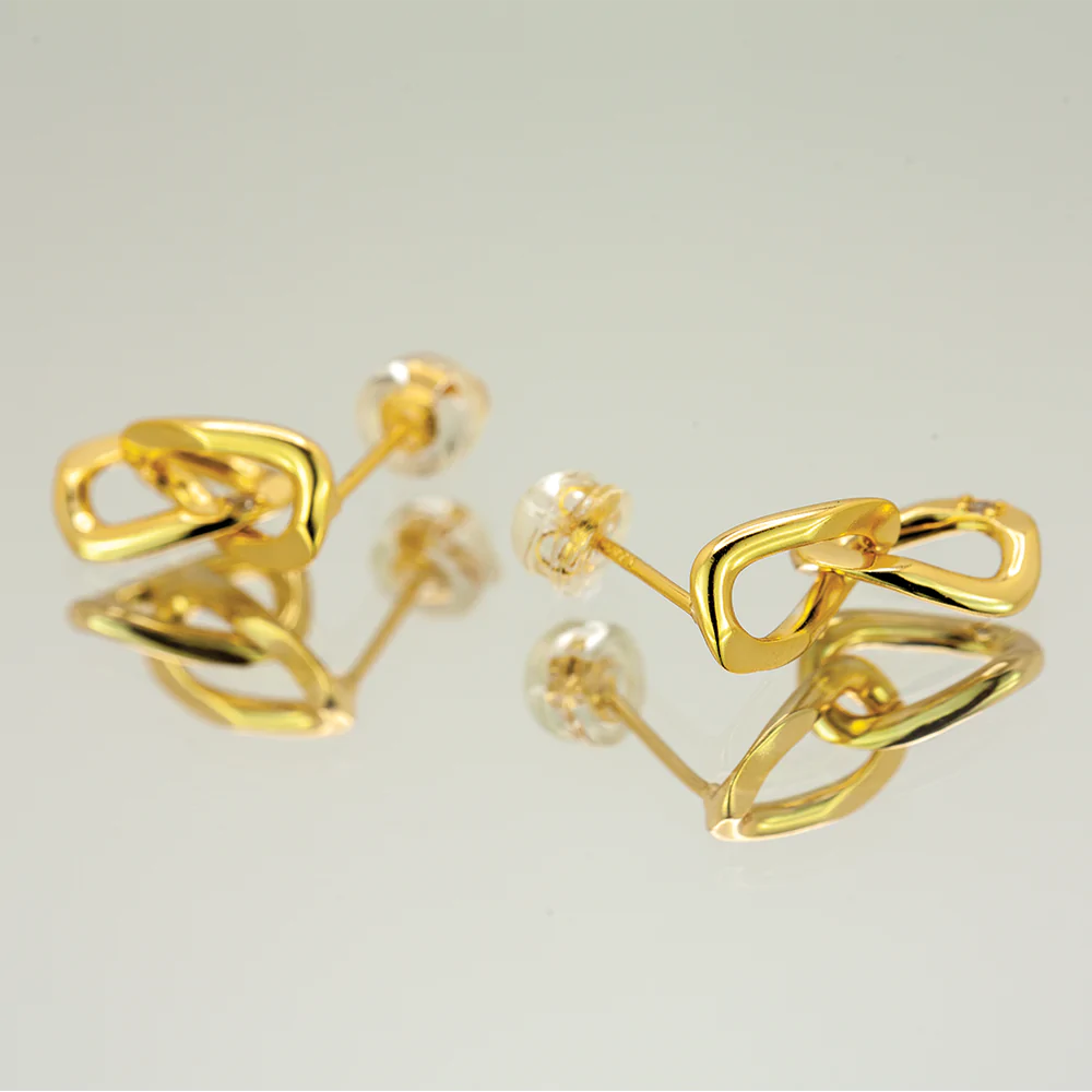 gold earrings with link