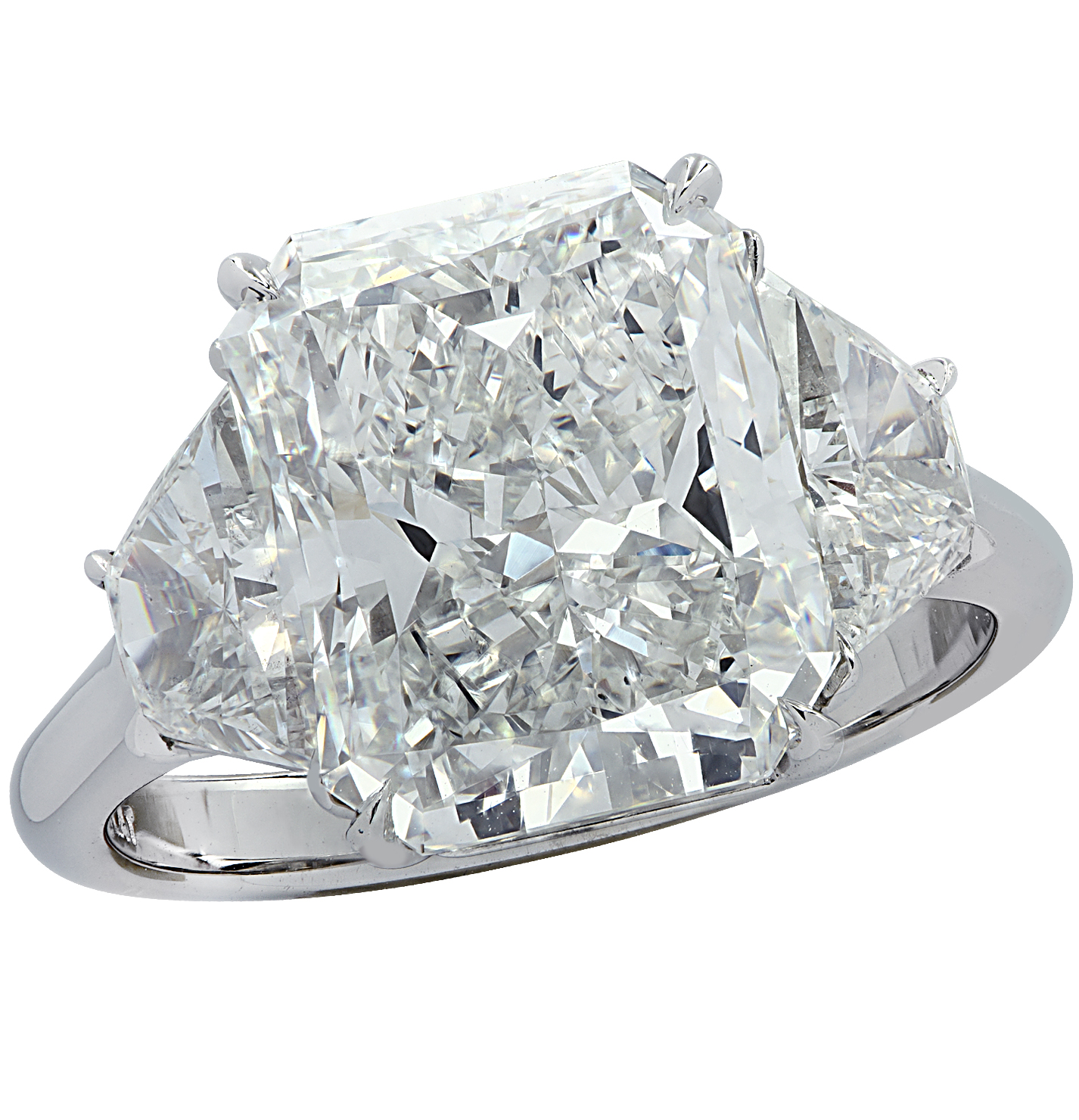 Radiant cut diamond ring 