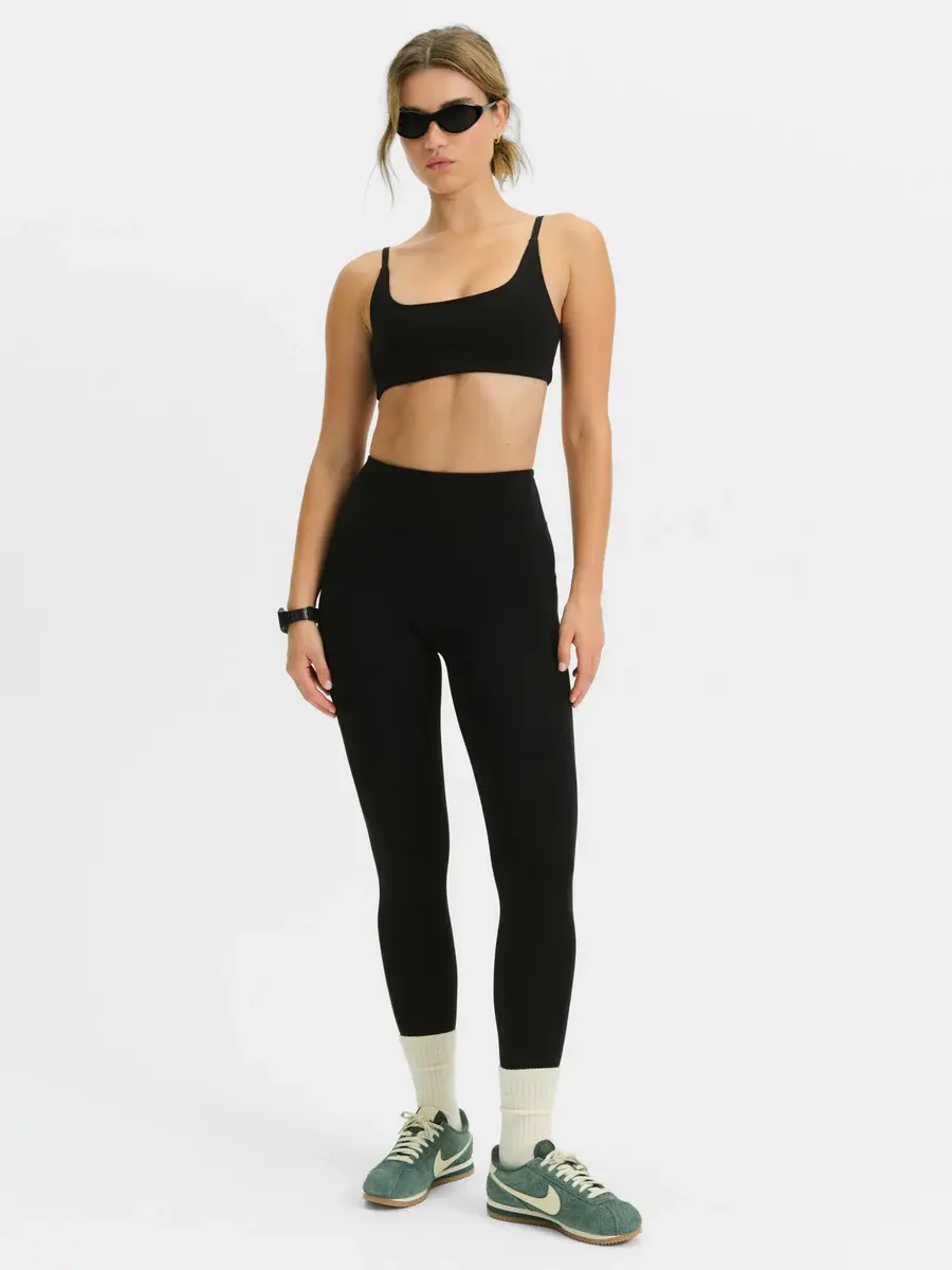 https://matethelabel.com/products/organic-stretch-scoop-bra-jet-black