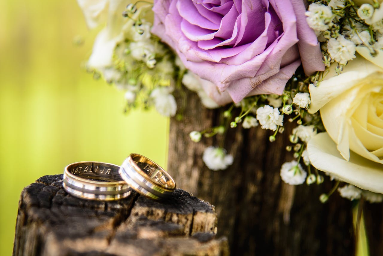 Mit dem Trauring Konfigurator schaffen Sie unvergessliche Ringe für Ihre Hochzeit. 
