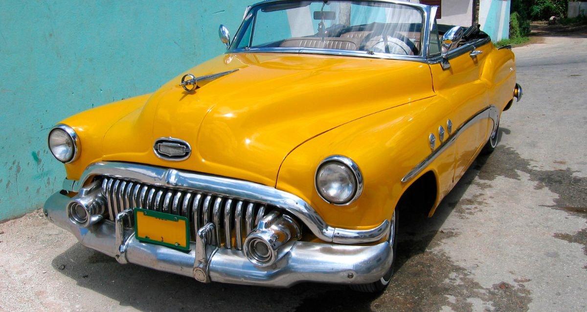 Vintage car shipping services for classic car owners