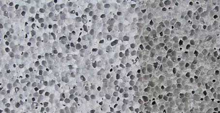 Air bubbles in concrete
