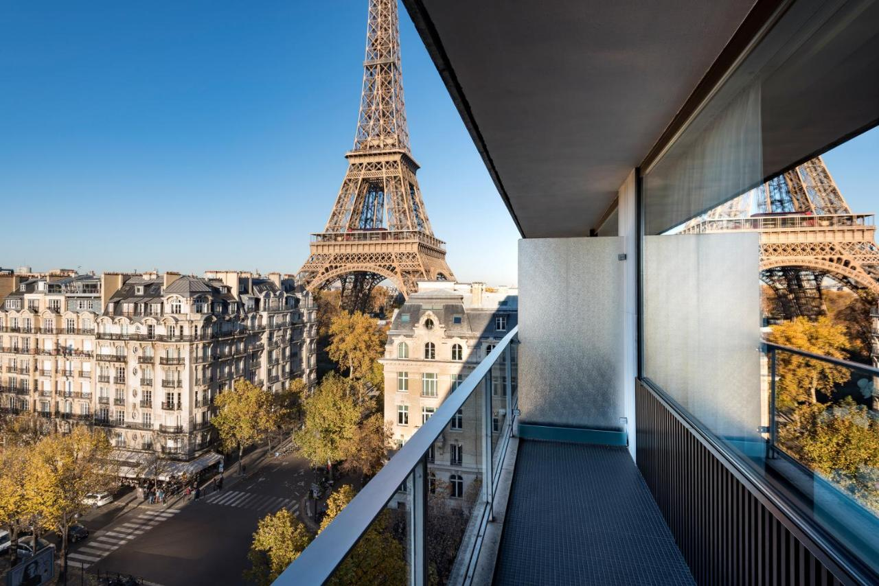 paris hotels with view of the eiffel