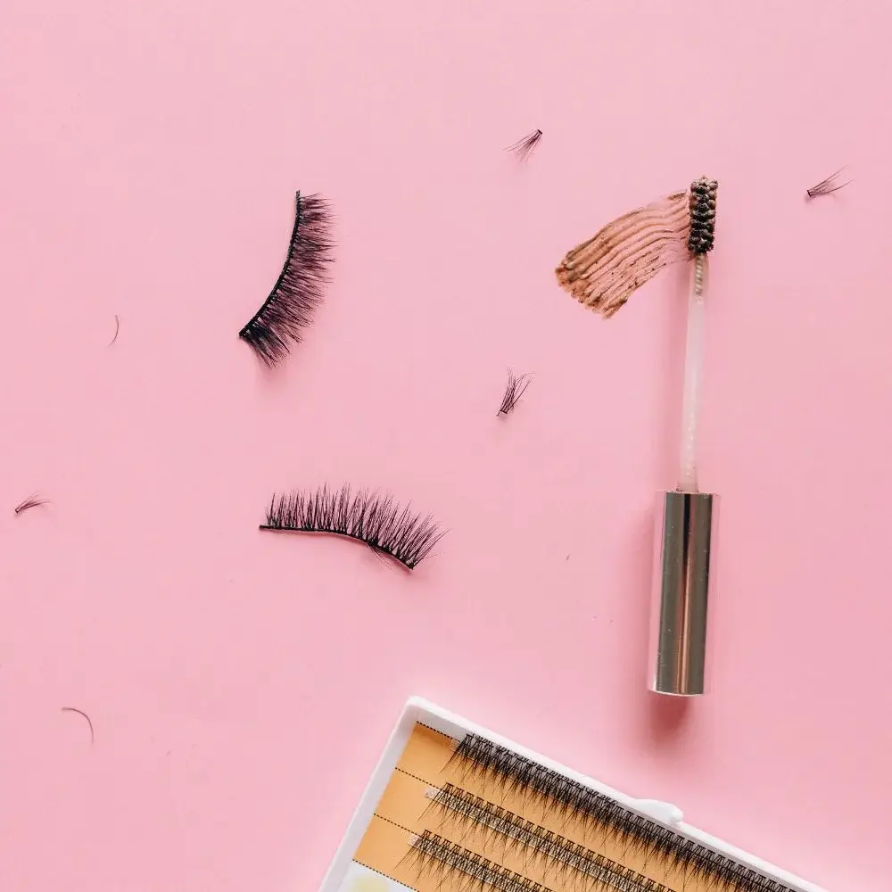 4 Best Mascara For Asian Lashes | Our Top 4 Picks