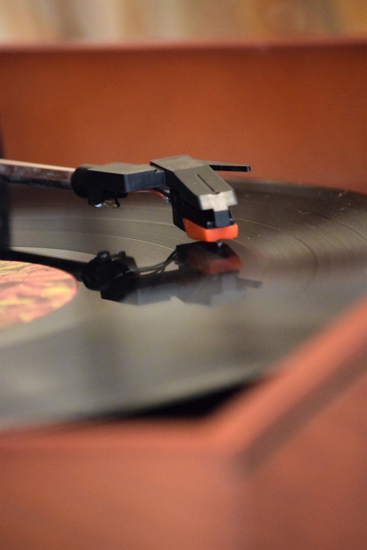 turntable, listening, leather pad