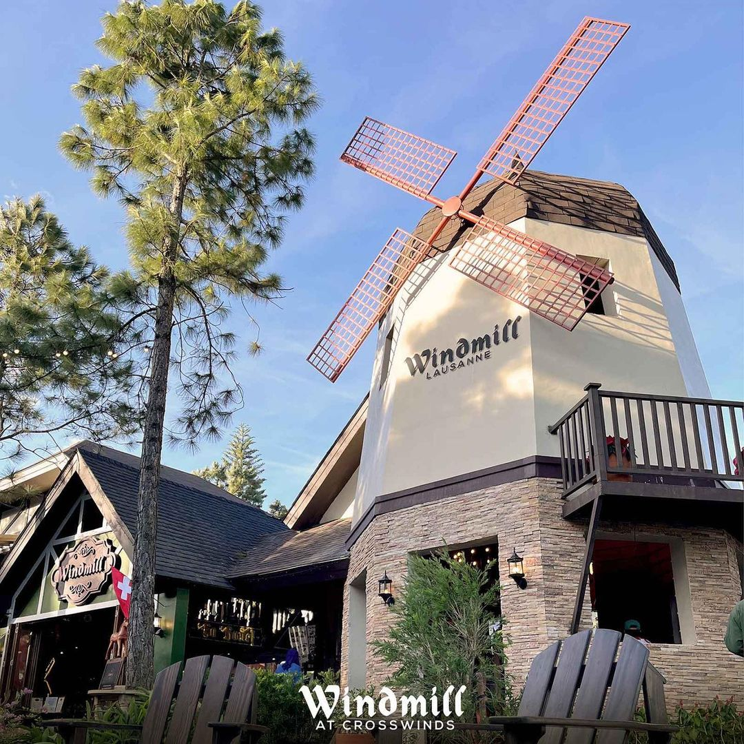 The Windmill Lausanne, Its multiple Color Influence on your emotions