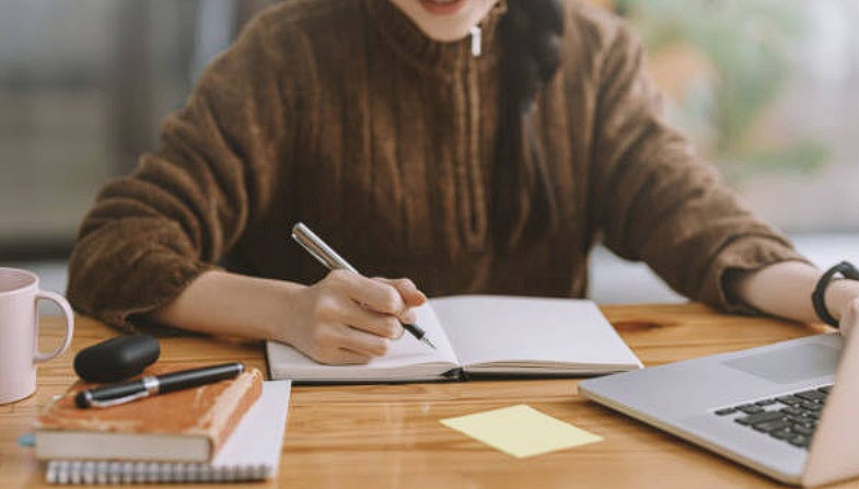 how to become a freelance writer with no experience, freelance writing jobs, freelance writing 