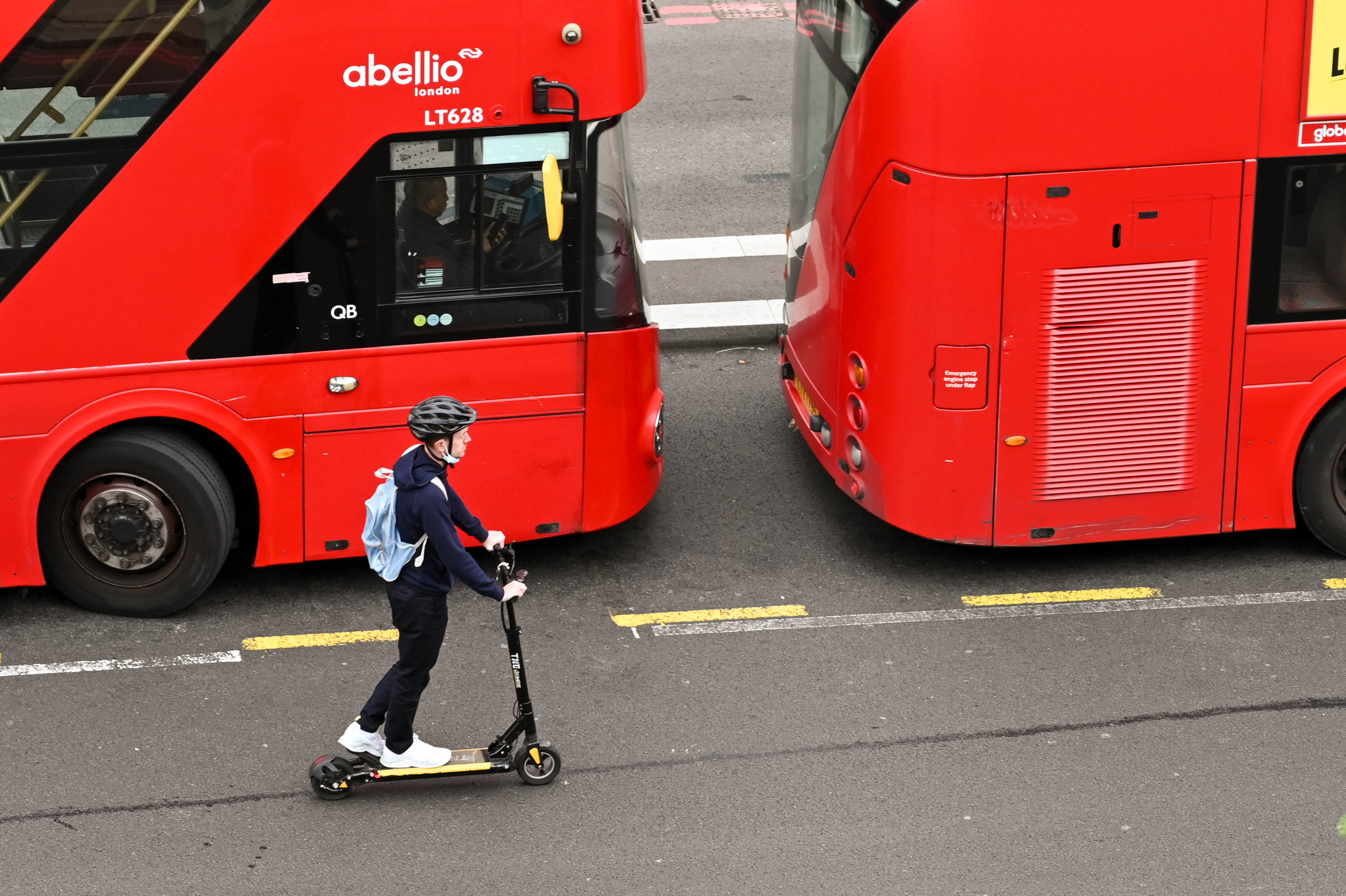 porter landsby melodisk Will the UK Government Change Laws on E-scooters in the Next Few Months -  Or Will We Have to Wait? » Electric Scooter Guide