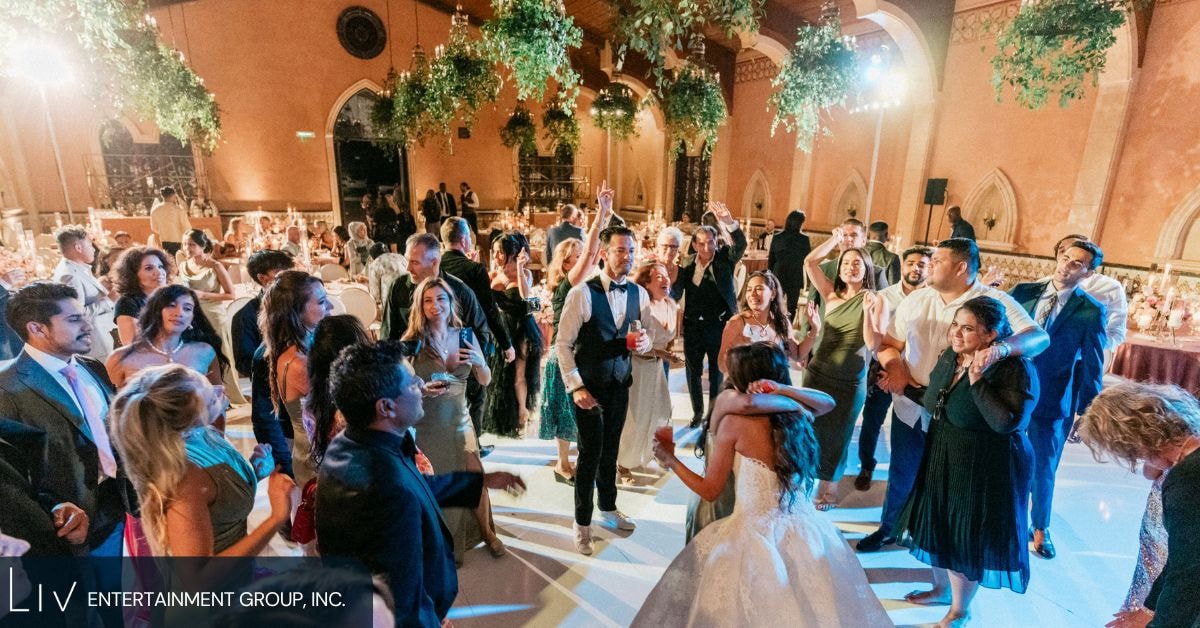 Why the Right Dance Floor Size Matters for Your Wedding
