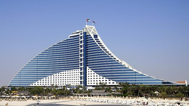 jumeirah beach hotel, jumeirah beach