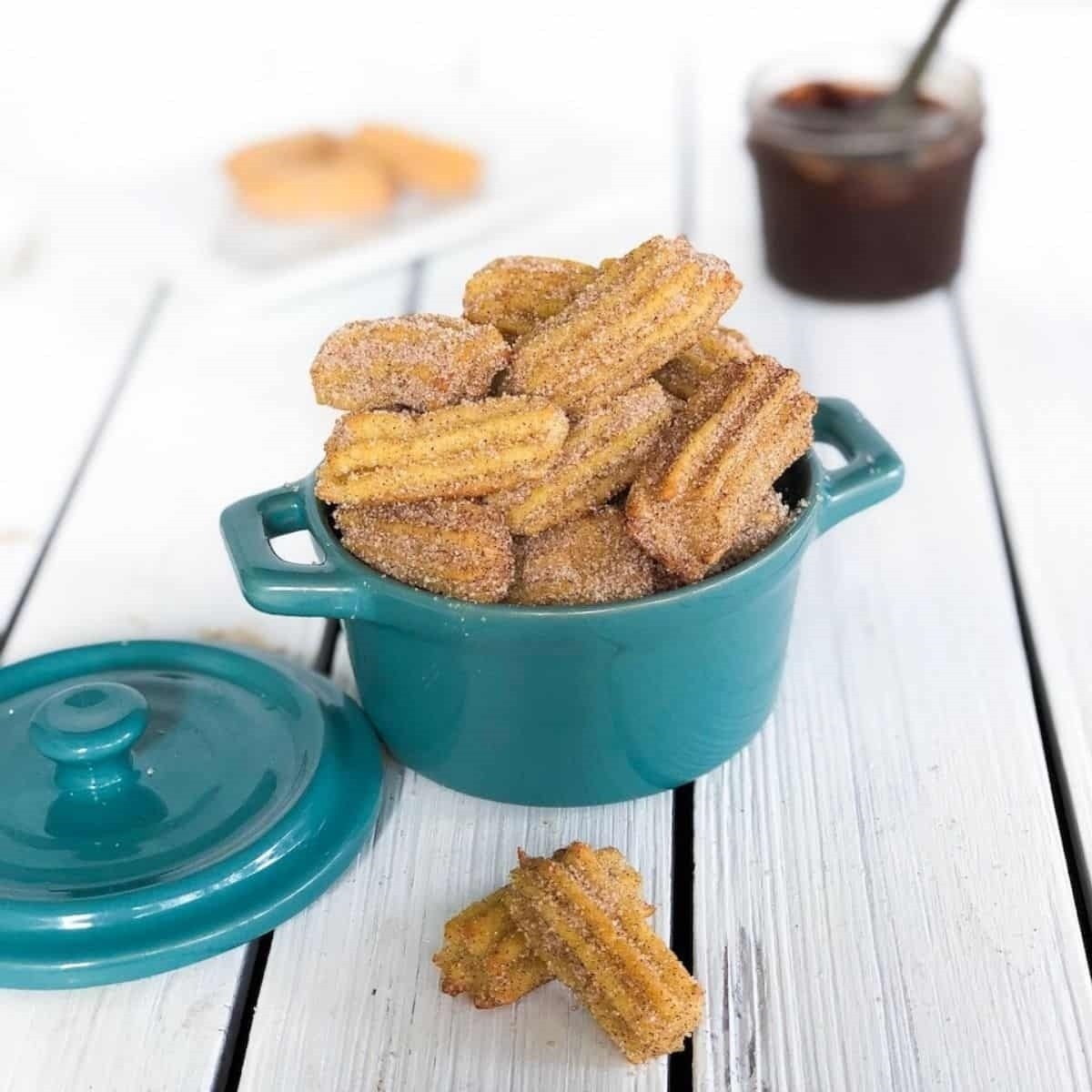 Dessert Ideas For Family Dinner, Baked Mini Churro Bites W Quick Chocolate Sauce 