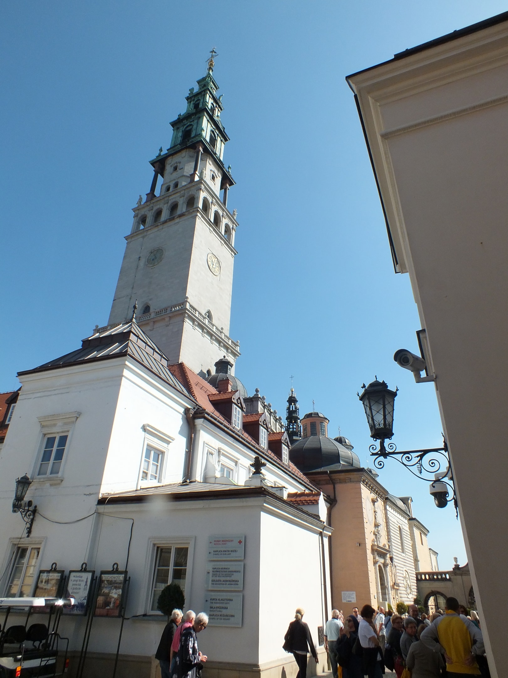 Jasna Góra (źródło: https://commons.wikimedia.org/wiki/File:Jasna_G%C3%B3ra_DSCF7191.jpg)