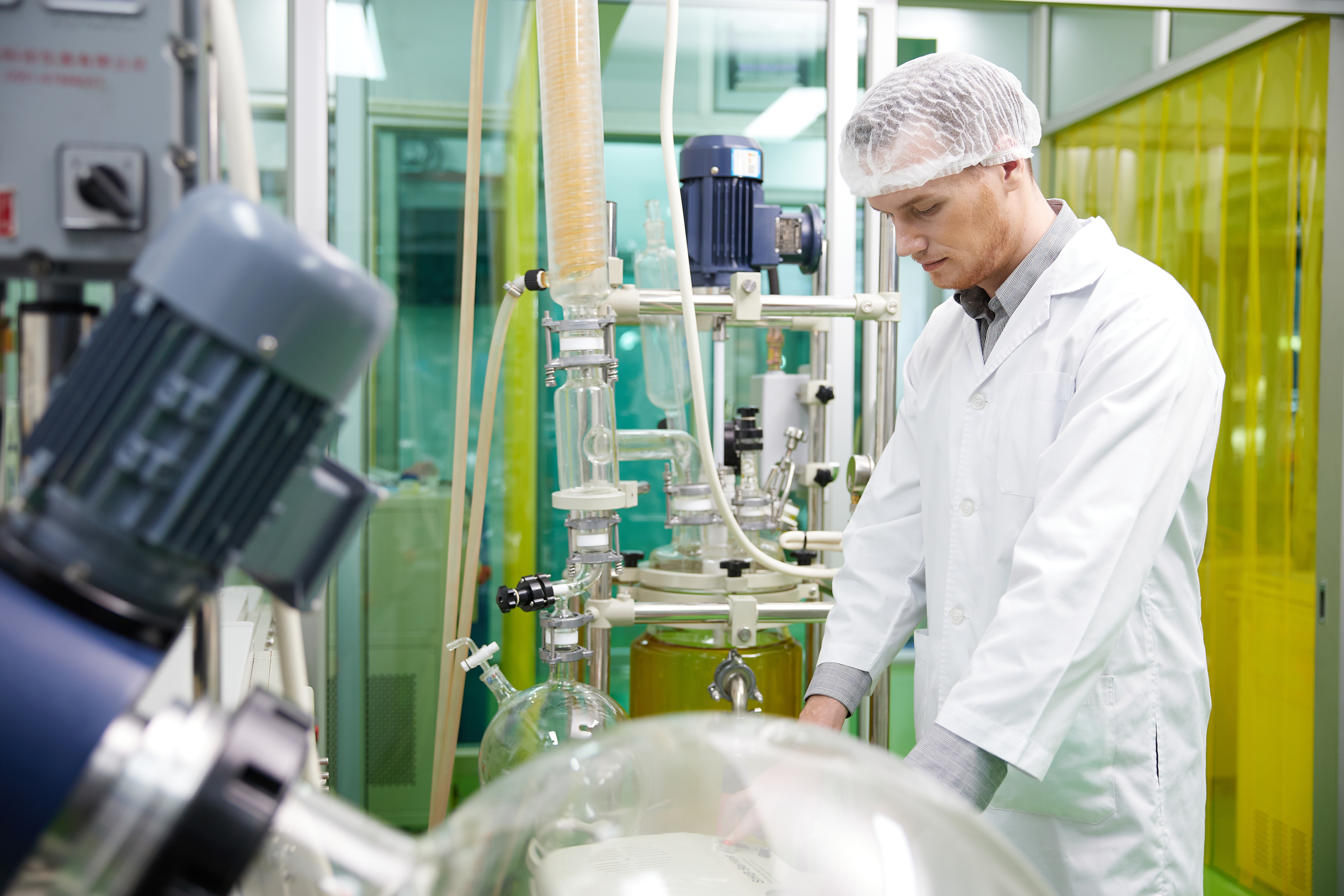 Various extraction methods for the Delta 9 tetrahydrocannabinol and other CBD and delta compounds.