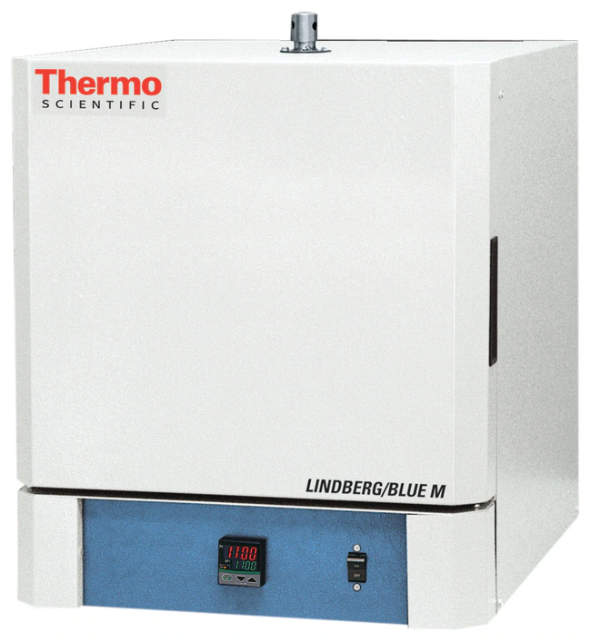 Box furnace with energy efficient cabinets