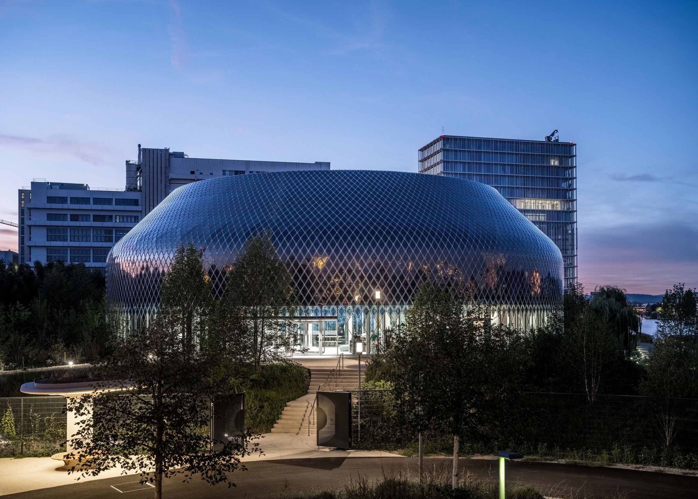 Edificios con paneles solares en el mundo