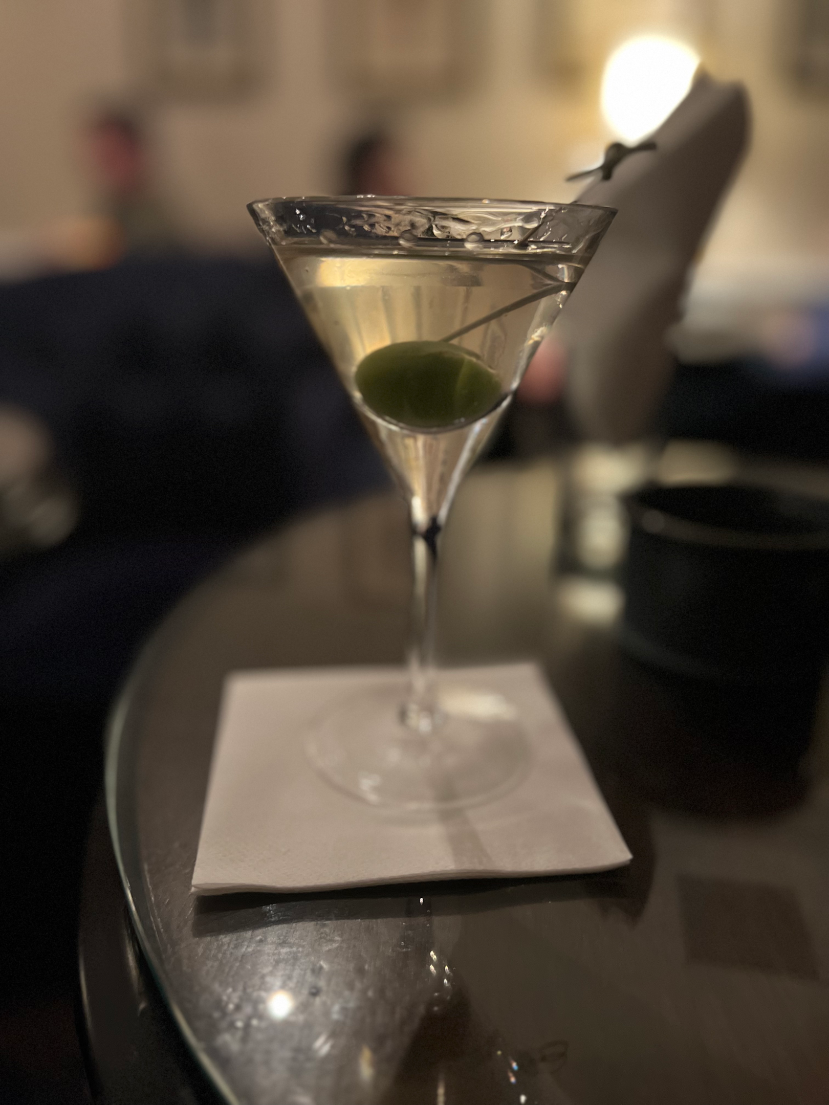 Dukes Martini, Dukes Bar