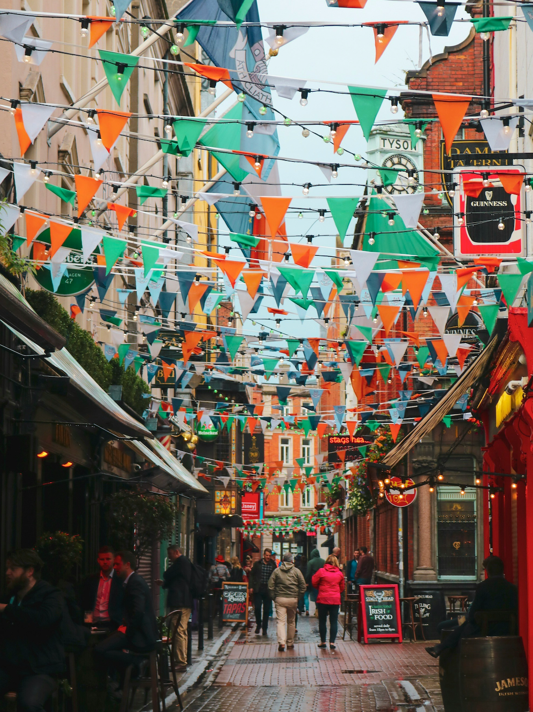 Unlike the accents of London and the West of Ireland, which have their own distinct rhythms and sounds, the Dublin accent stands out for creating strong opinions and lively discussion - just search any page online and you'll find plenty of debate.