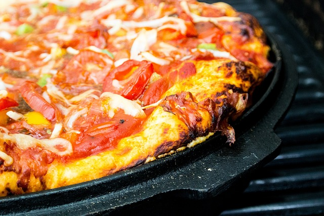 pan pizza, pizza, grill dutch oven