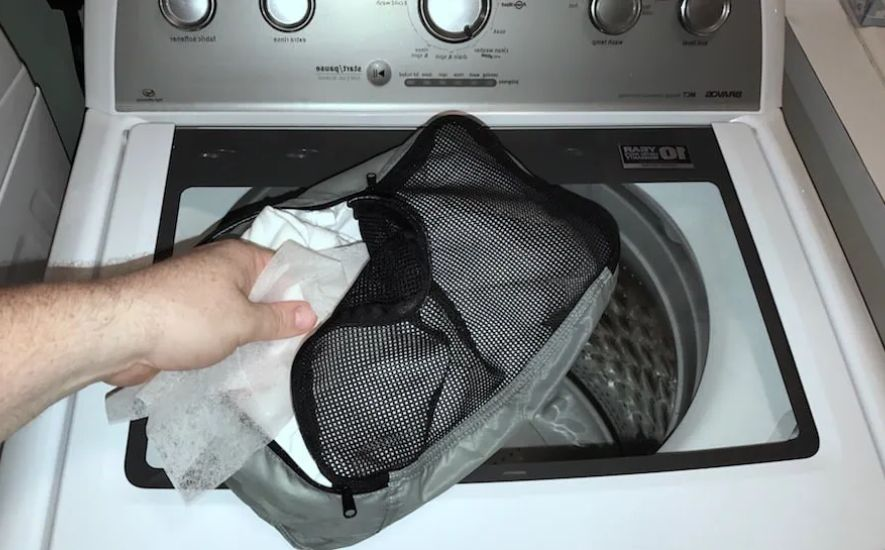 Machine washing a backpack