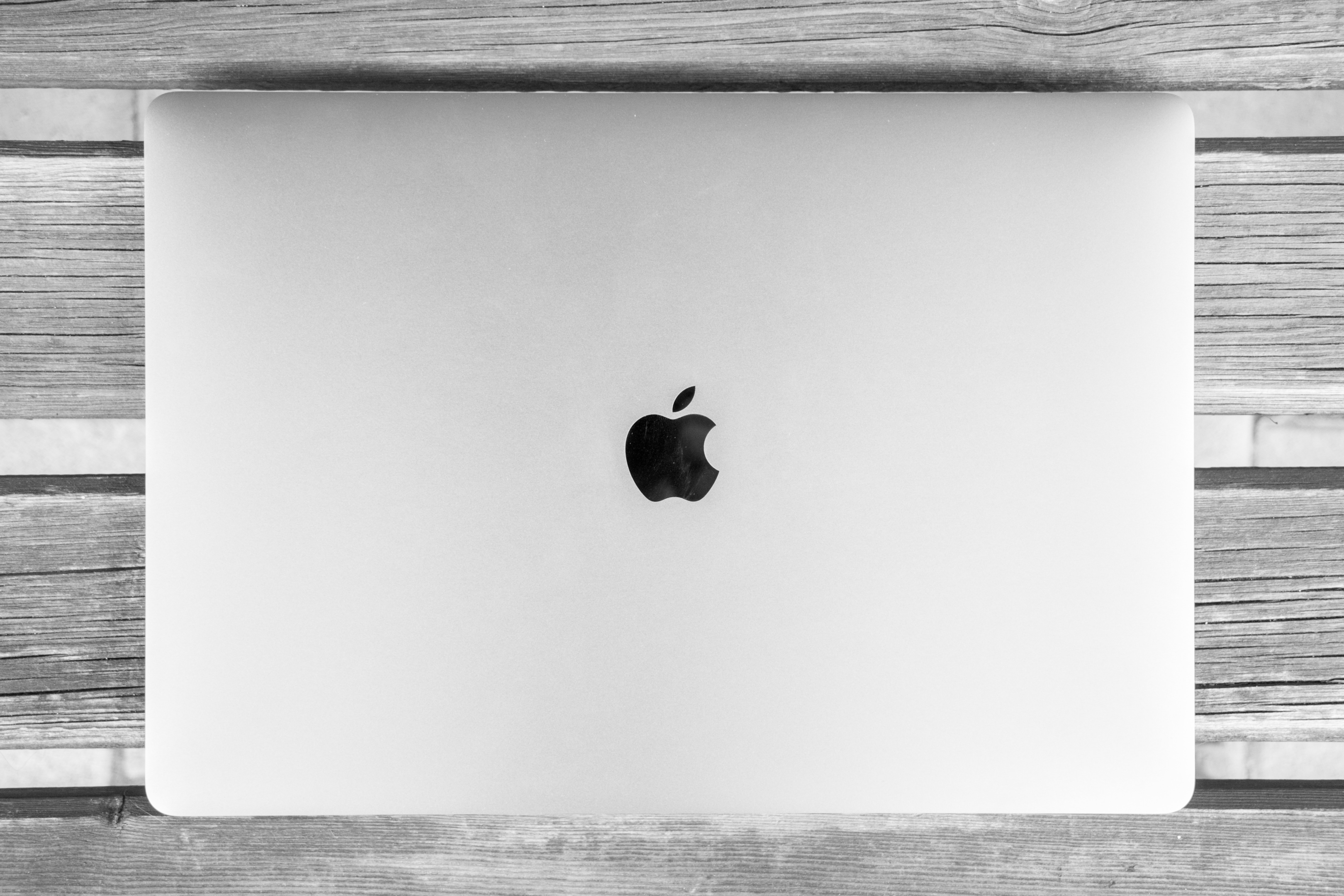 Apple is one of best quality laptop brand in the world | Photo by Pixabay from Pexels