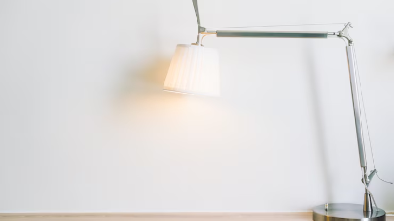A dimmable LED light that reduces screen glare
