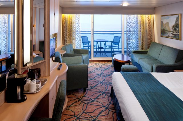 Image sourced from the Royal Caribbean website at: https://www.google.com/url?sa=i&url=https%3A%2F%2Fwww.royalcaribbeanincentives.com%2Fship%2Fvision-of-the-seas%2Faccommodations%2F&psig=AOvVaw0mWQTZ-ewiWfg9_wvQAHII&ust=1669743825311000&source=images&cd=vfe&ved=0CBAQjRxqFwoTCJC4xM620fsCFQAAAAAdAAAAABAO