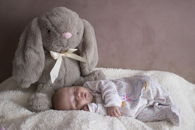 baby schläft warum schläft mein neugeborenes stunden