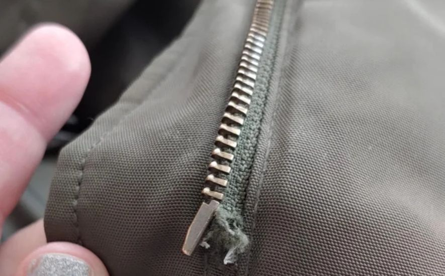 How to Replace a Zipper on a Jacket