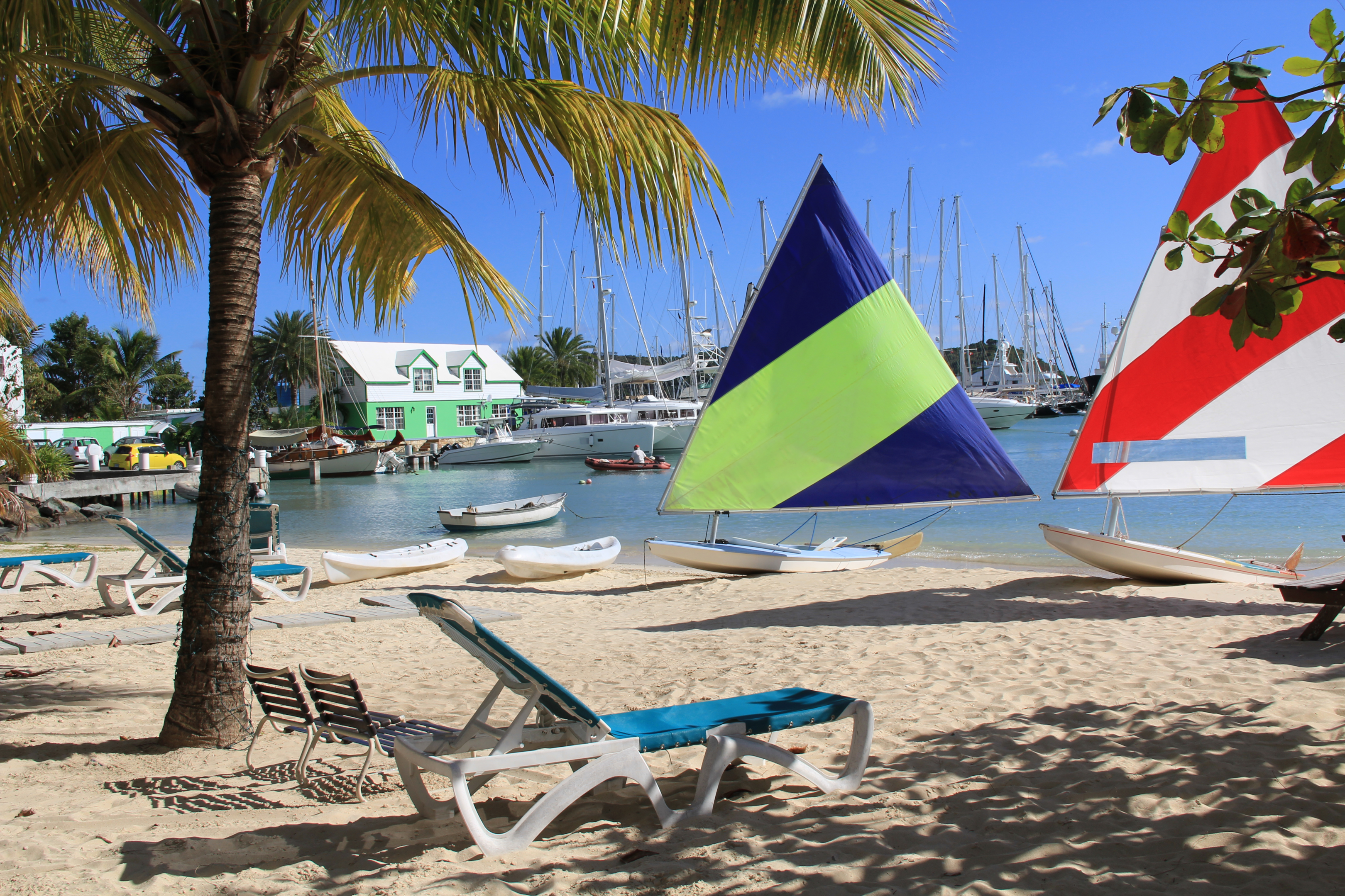 Beachside amenities in Antigua & Barbuda