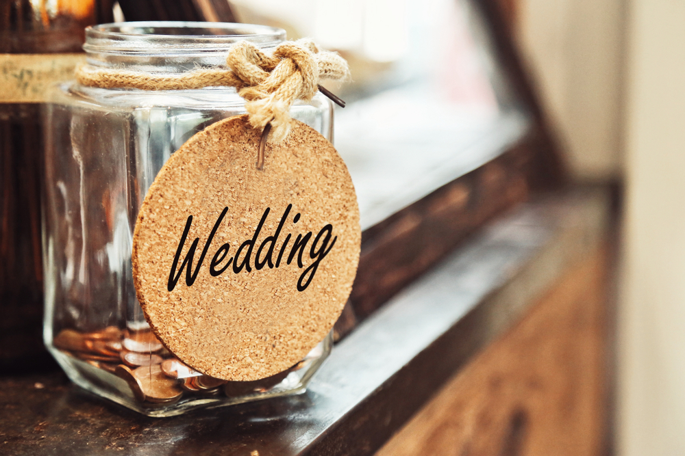 How to save on wedding expenses.