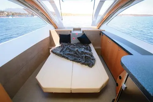 Caraboat 7500 Floating Caravan