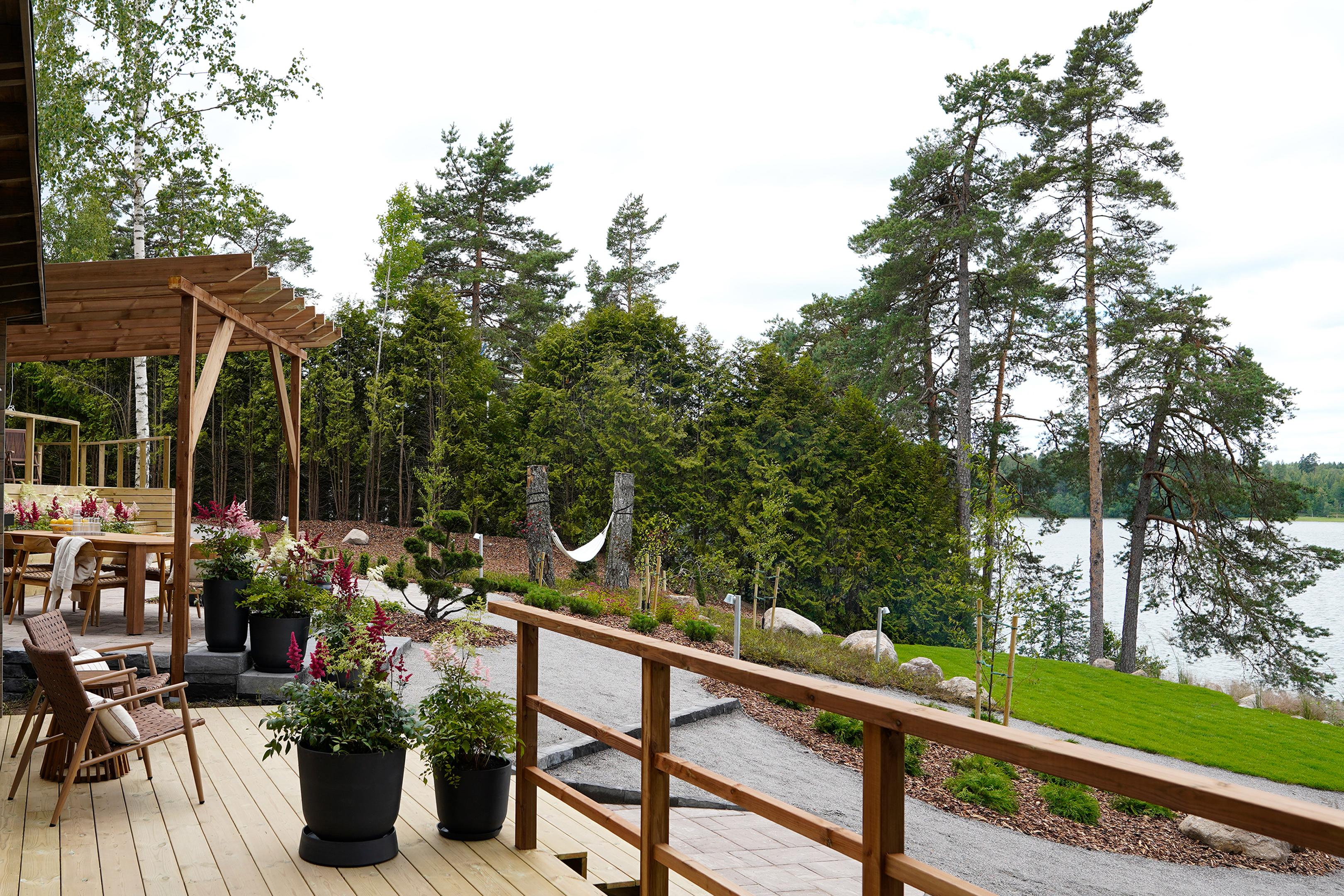 Terassi kannattaa huoltaa 1-2 vuoden välein.