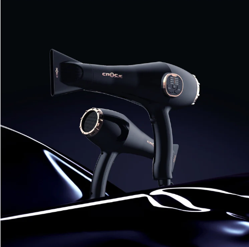 Introducing the Master IC Digital Blow Dryer in Black. This advanced hair dryer offers precise control and powerful airflow for professional styling.