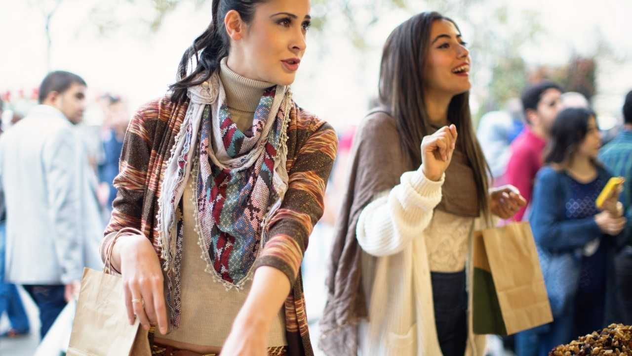 Lahore, shopping, woman 