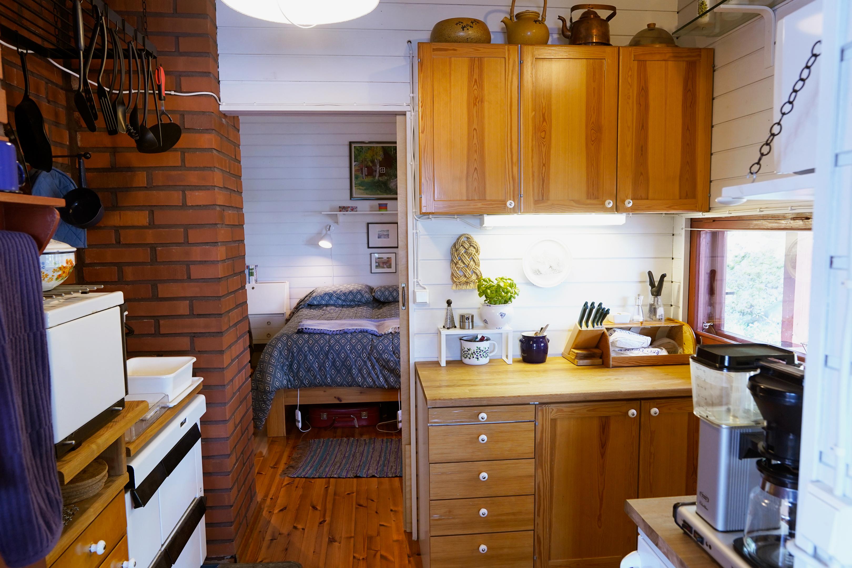 Mökin keittiöstä toivottiin tilavampaa ja käyttäjäystävällisempää.