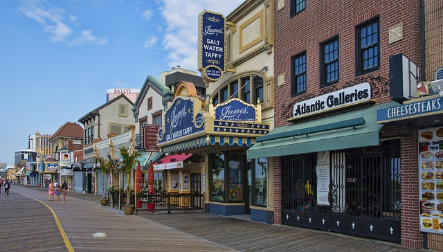 atlantic city, boardwalk, new jersey city, major cities experiencing steady growth, thriving arts scene, employment opportunities, growing economy, easy access to the ocean