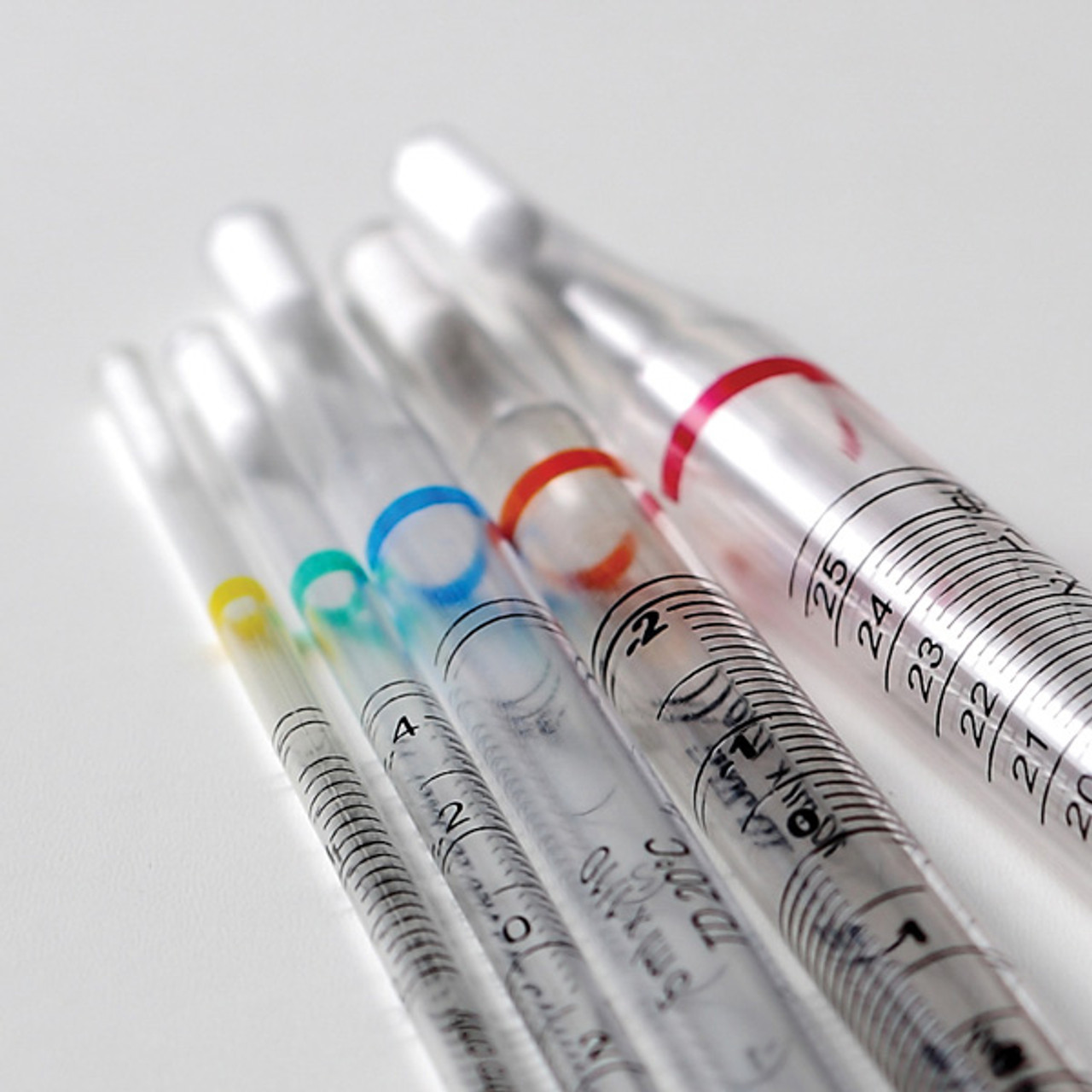 Color-coded serological pipettes for easy identification