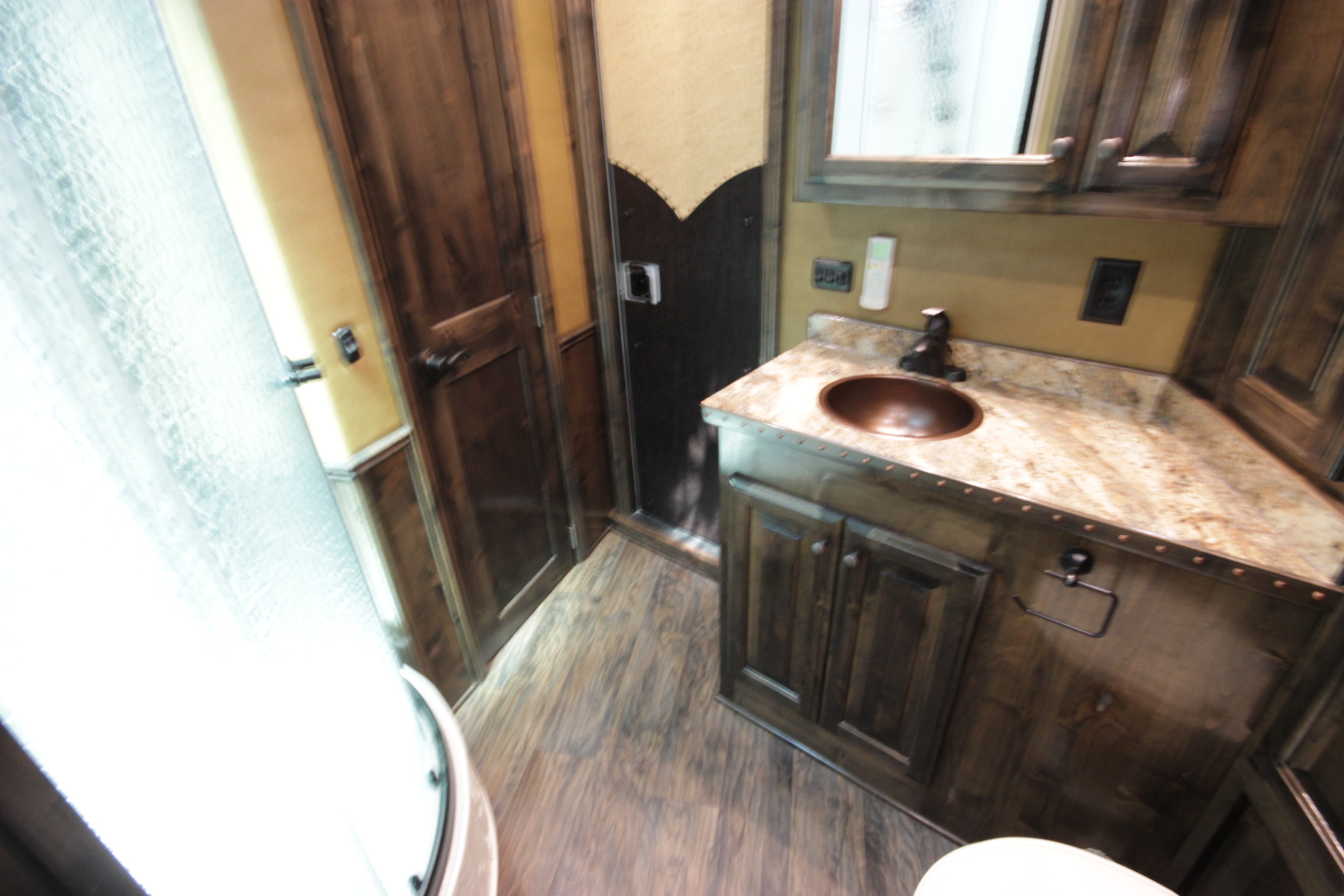 panele winylowe w łazience