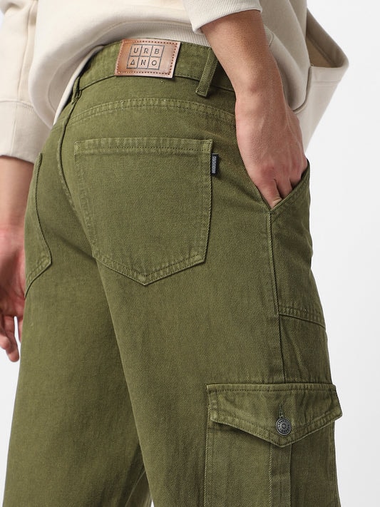 loose fit cargo jeans