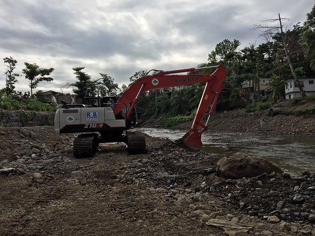 small excavators in disaster recovery