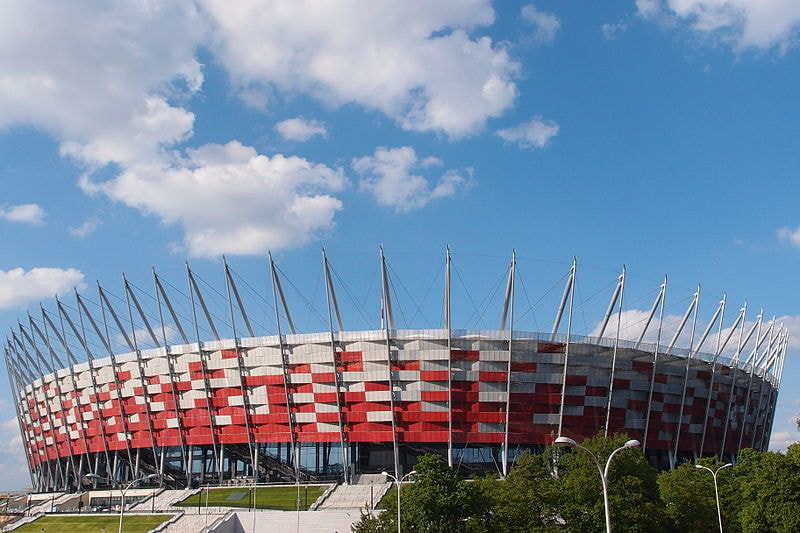 Spośród usług Carfree każdy znajdzie coś dla siebie - klient indywidualny i biznesowy. Źródło: https://commons.wikimedia.org/wiki/File:Stadion_Narodowy_Maj2012.jpg