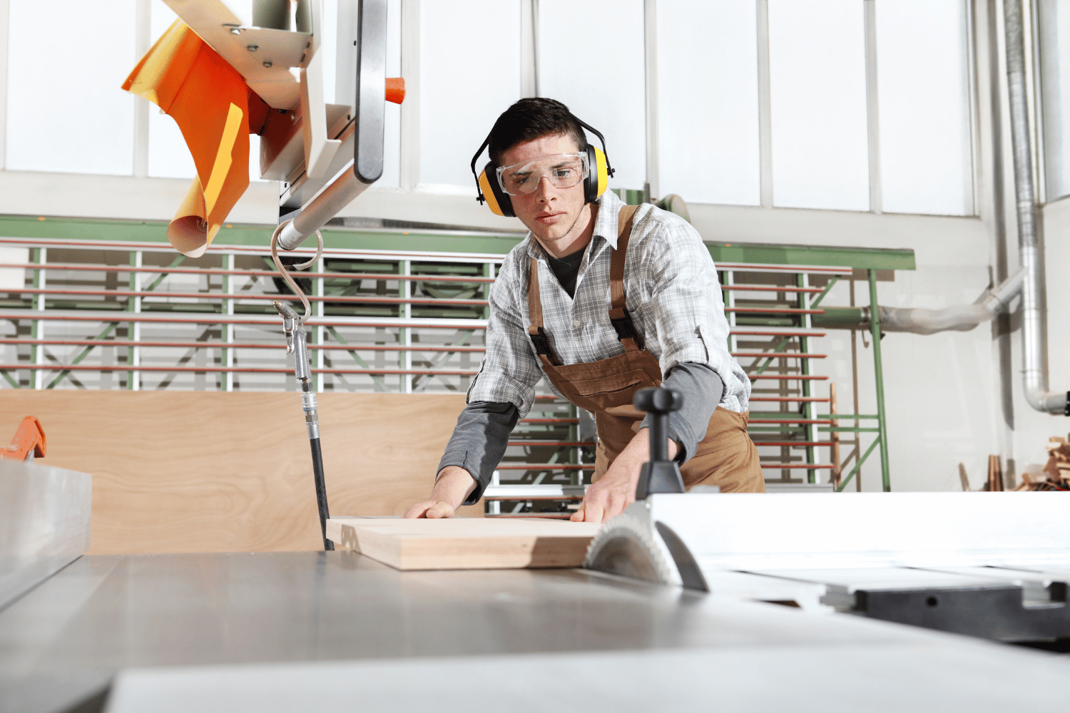 Master Table Saw Use: Expert Tips for Even Cuts