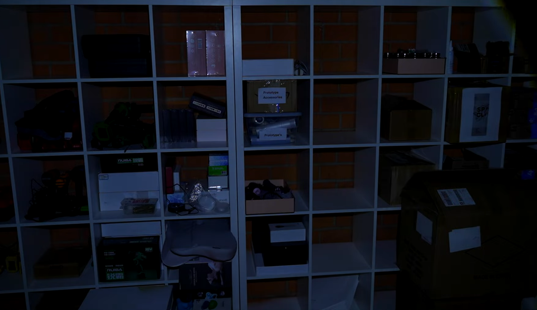 wide beam in a pitch black room